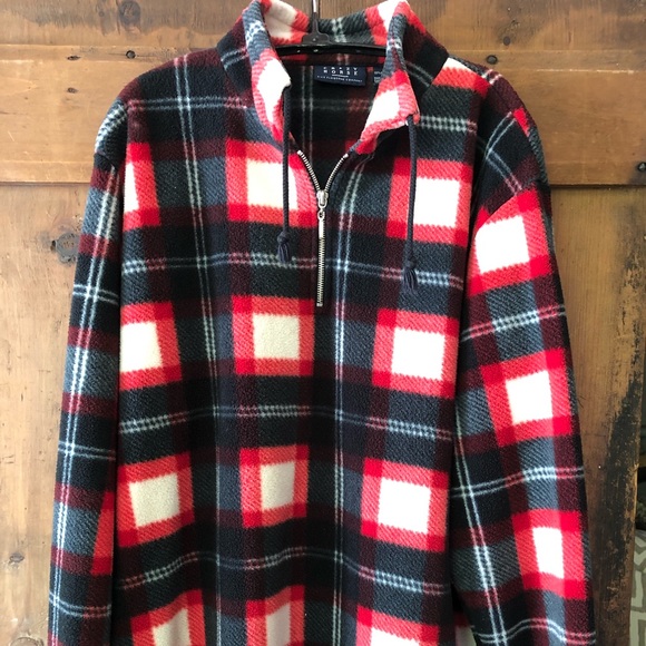 Crazy Horse by Liz Claiborne Jackets & Blazers - Crazy Horse fleece pullover jacket with zipper & drawstring at neck & hem